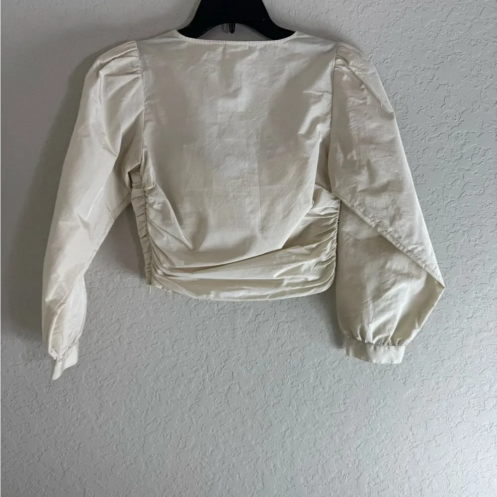 Aritzia Sunday Best Cream Giselle Petal Cropped Top Size 4 - Picture 7 of 13